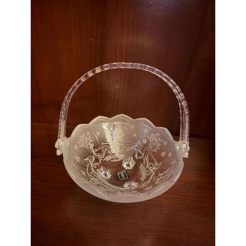 Mikasa "Silent Night " Glass Basket With Handle Santa‎ Sleigh & Reindeer